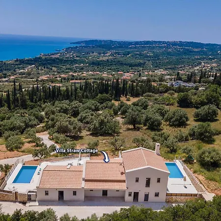 ヴィラ Straw By *